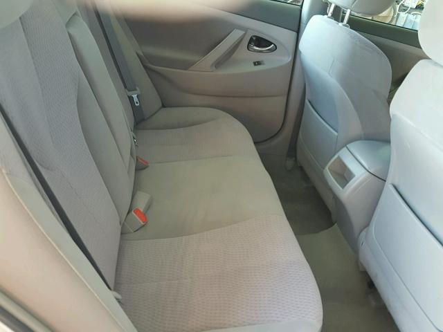 4T1BF3EK8BU777309 - 2011 TOYOTA CAMRY BASE SILVER photo 6