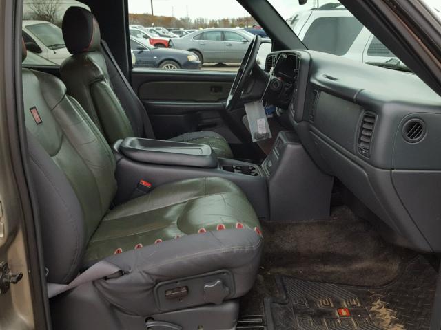 3GNEK13T32G212375 - 2002 CHEVROLET AVALANCHE GRAY photo 5