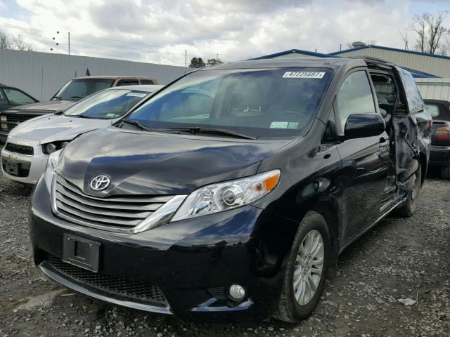 5TDYK3DC4GS739852 - 2016 TOYOTA SIENNA XLE BLACK photo 2