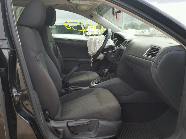 3VW2K7AJ0CM341528 - 2012 VOLKSWAGEN JETTA BASE 黑色 照片 5