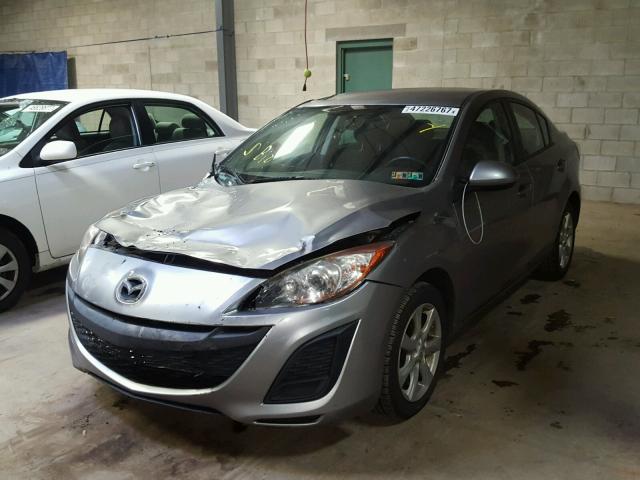 JM1BL1SG0A1284693 - 2010 MAZDA 3 I GRAY photo 2