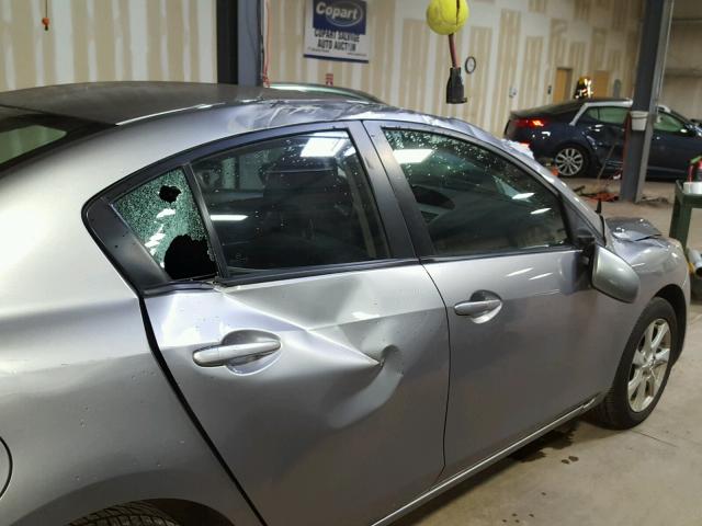 JM1BL1SG0A1284693 - 2010 MAZDA 3 I GRAY photo 9