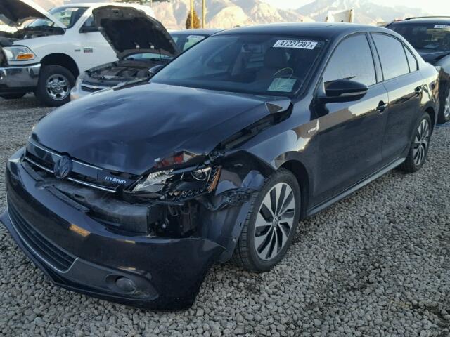 3VW637AJ9DM226555 - 2013 VOLKSWAGEN JETTA HYBR BLACK photo 2