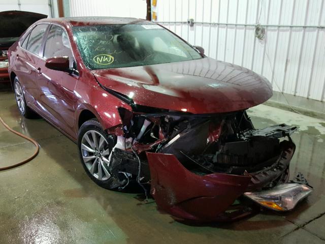 4T1BF1FK8FU902284 - 2015 TOYOTA CAMRY LE 栗色 照片 1