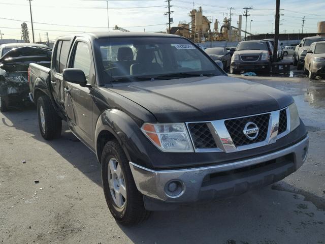 1N6AD07U66C476470 - 2006 NISSAN FRONTIER C BLACK photo 1