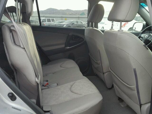 2T3BF4DV9AW069108 - 2010 TOYOTA RAV4 银色 照片 6