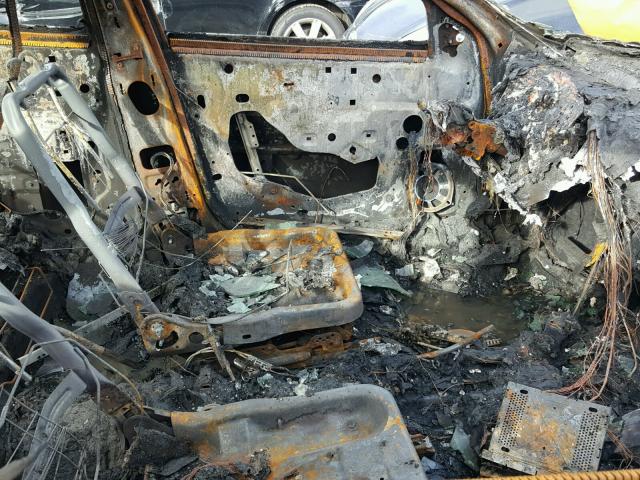 2G2WP582361168502 - 2006 PONTIAC GRAND PRIX GOLD photo 5