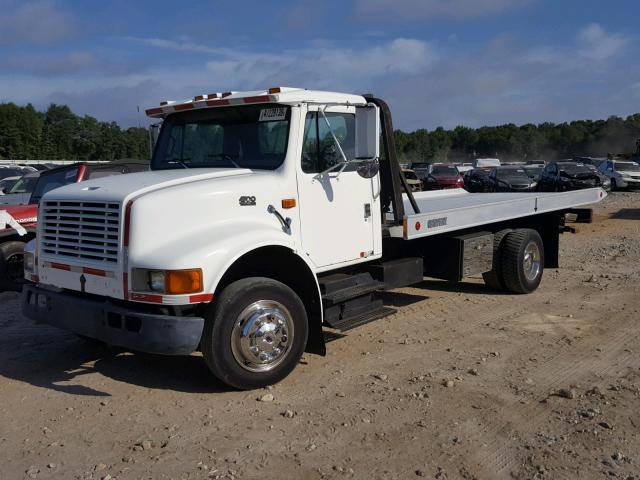 1HTSCABM5WH518169 - 1998 INTERNATIONAL 4000 4700 WHITE photo 2