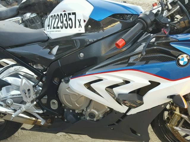 WB10D2105FZ351373 - 2015 BMW S 1000 RR TWO TONE photo 9