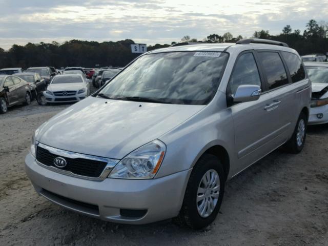 KNDMG4C70C6490387 - 2012 KIA SEDONA LX SILVER photo 2