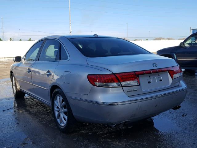 KMHFC46F98A288171 - 2008 HYUNDAI AZERA SE SILVER photo 3