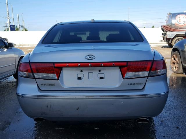 KMHFC46F98A288171 - 2008 HYUNDAI AZERA SE SILVER photo 9