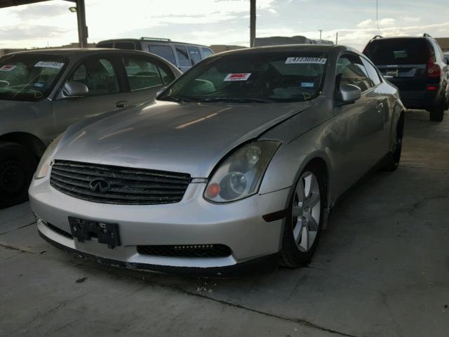 JNKCV54E45M423731 - 2005 INFINITI G35 SILVER photo 2