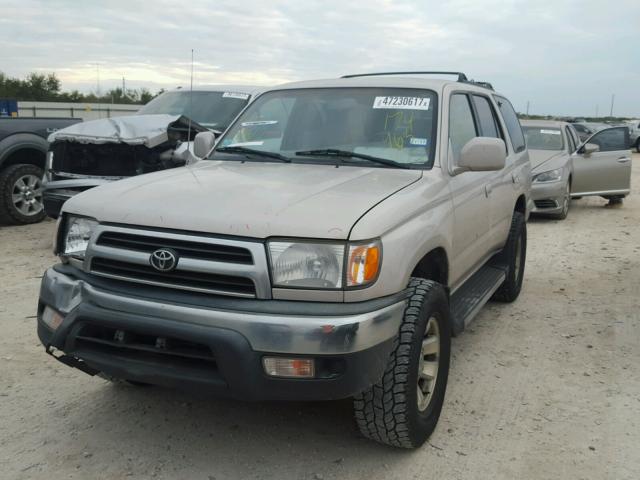 JT3GN86R4Y0174965 - 2000 TOYOTA 4RUNNER SR SILVER photo 2