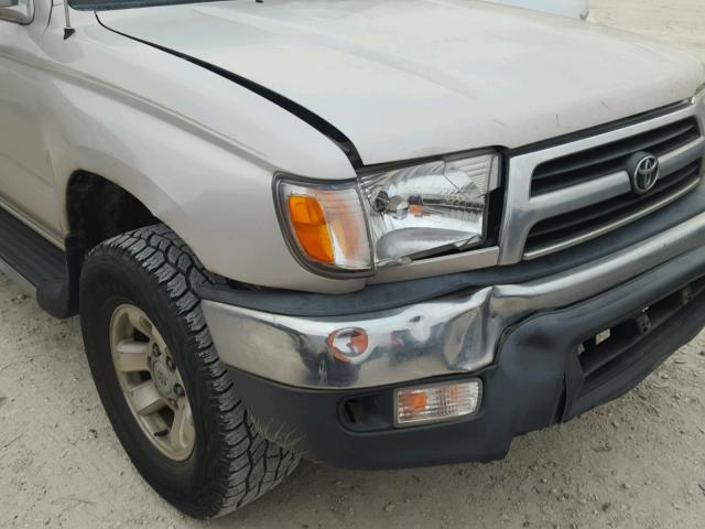 JT3GN86R4Y0174965 - 2000 TOYOTA 4RUNNER SR SILVER photo 9