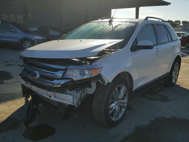 2FMDK3J99DBC85758 - 2013 FORD EDGE SEL WHITE photo 2