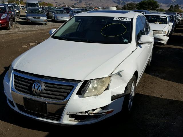 WVWAK93C06P209652 - 2006 VOLKSWAGEN PASSAT 2.0 WHITE photo 2