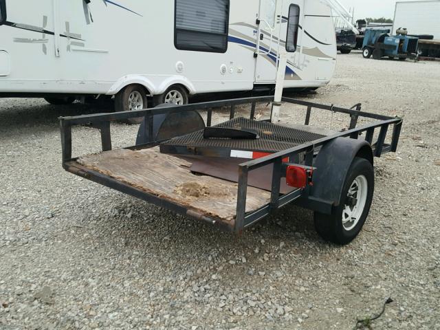 1F9BU10122W247003 - 2002 FLEETWOOD TRAILER BLACK photo 4