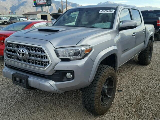 3TMCZ5AN5GM038471 - 2016 TOYOTA TACOMA DOU SILVER photo 2