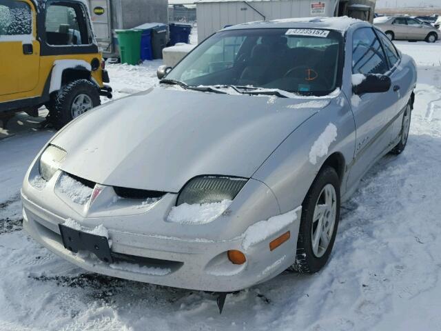 1G2JB124927212625 - 2002 PONTIAC SUNFIRE SE SILVER photo 2