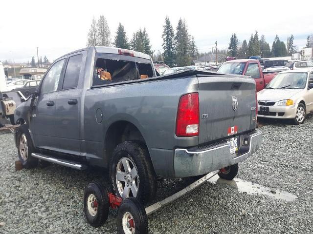 1D7RV1GP9AS252363 - 2010 DODGE RAM 1500 GRAY photo 3