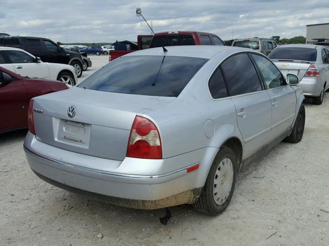 WVWMD63B54P207292 - 2004 VOLKSWAGEN PASSAT GL SILVER photo 4