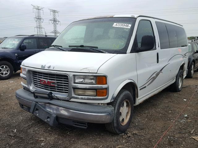 1GDFG15M5X1082539 - 1999 GMC SAVANA RV WHITE photo 2