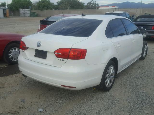 3VWDP7AJ1DM409377 - 2013 VOLKSWAGEN JETTA SE 白色 照片 4