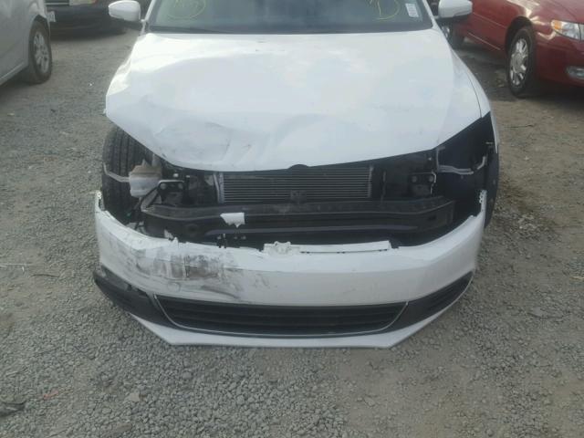 3VWDP7AJ1DM409377 - 2013 VOLKSWAGEN JETTA SE 白色 照片 9