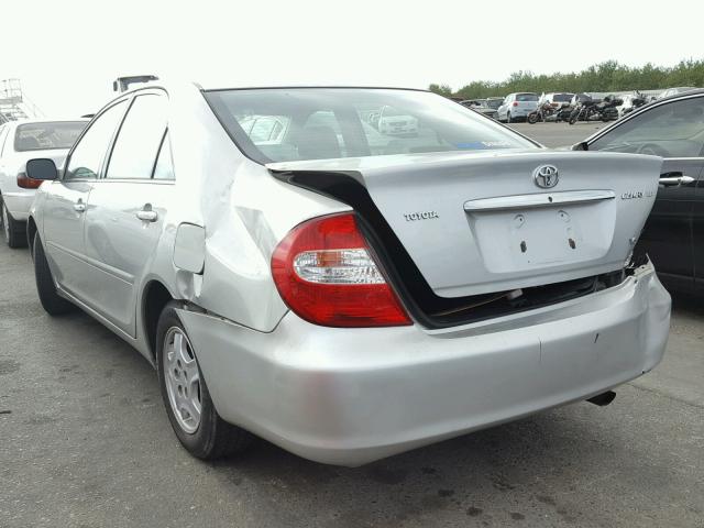 4T1BF32KX3U045897 - 2003 TOYOTA CAMRY LE SILVER photo 3