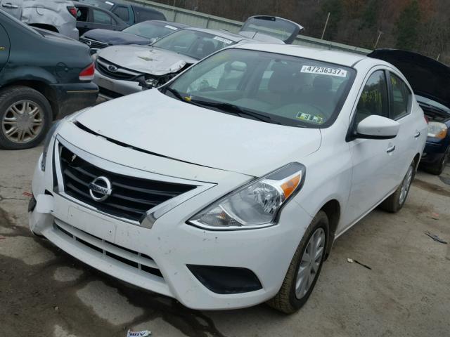 3N1CN7AP0FL814134 - 2015 NISSAN VERSA S WHITE photo 2