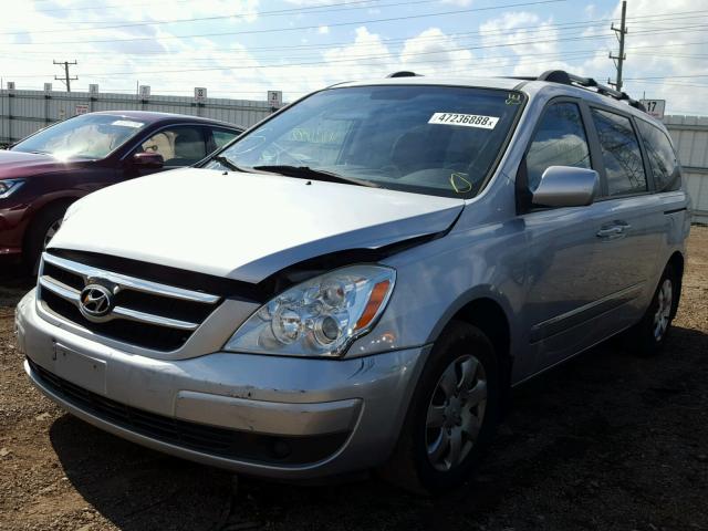 KNDMC233486056607 - 2008 HYUNDAI ENTOURAGE SILVER photo 2