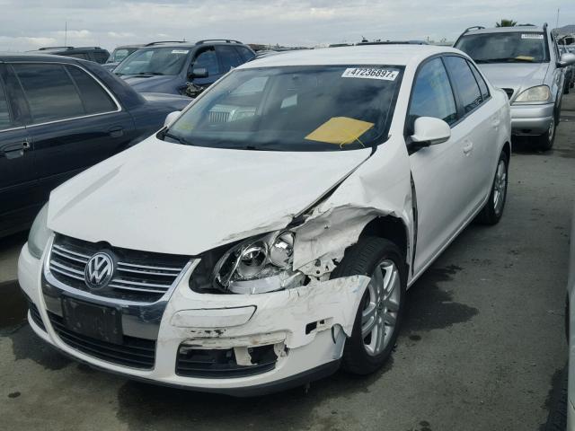 3VWJZ7AJ9AM079254 - 2010 VOLKSWAGEN JETTA S WHITE photo 2