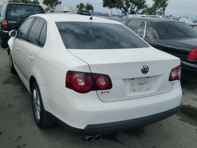 3VWJZ7AJ9AM079254 - 2010 VOLKSWAGEN JETTA S WHITE photo 3