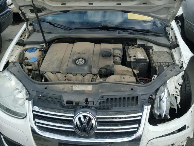 3VWJZ7AJ9AM079254 - 2010 VOLKSWAGEN JETTA S WHITE photo 7