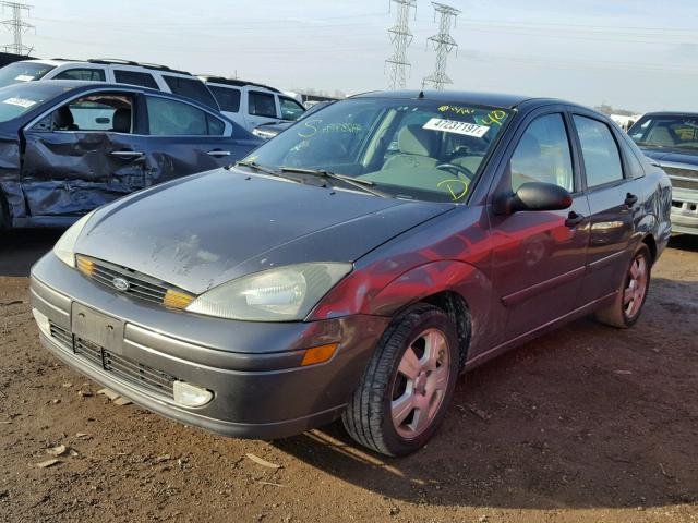 1FAFP38343W310911 - 2003 FORD FOCUS ZTS GRAY photo 2