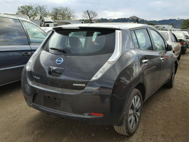 1N4BZ0CP0HC304565 - 2017 NISSAN LEAF S BLACK photo 4