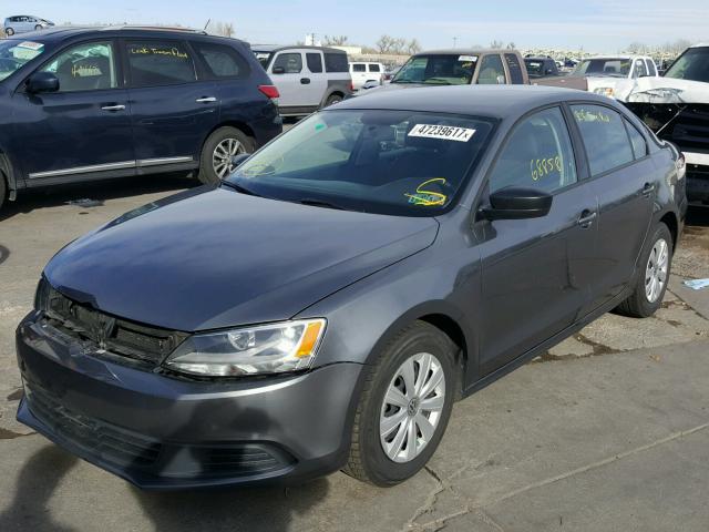 3VW1K7AJ4EM431781 - 2014 VOLKSWAGEN JETTA BASE GRAY photo 2