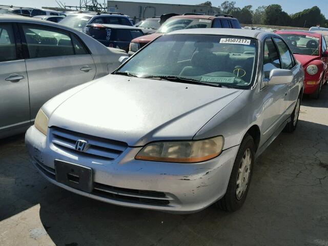 3HGCG56472G701165 - 2002 HONDA ACCORD LX SILVER photo 2