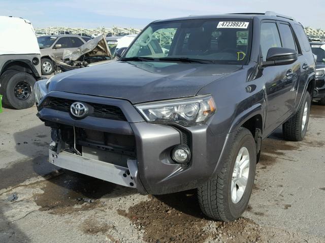 JTEBU5JR6G5305583 - 2016 TOYOTA 4RUNNER SR CHARCOAL photo 2