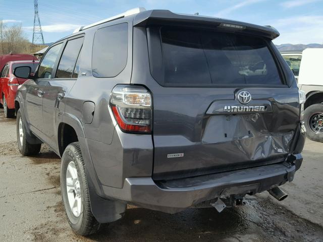 JTEBU5JR6G5305583 - 2016 TOYOTA 4RUNNER SR CHARCOAL photo 3