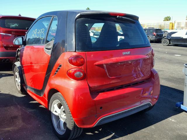 WMEEJ3BA7DK583026 - 2013 SMART FORTWO PUR RED photo 3