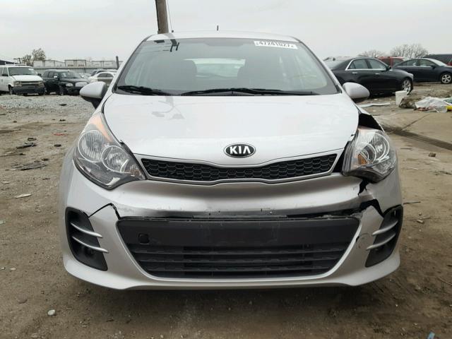 KNADN5A36G6633390 - 2016 KIA RIO EX SILVER photo 9