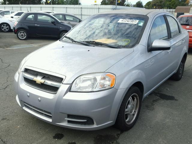 KL1TD5DE1AB115255 - 2010 CHEVROLET AVEO LS SILVER photo 2