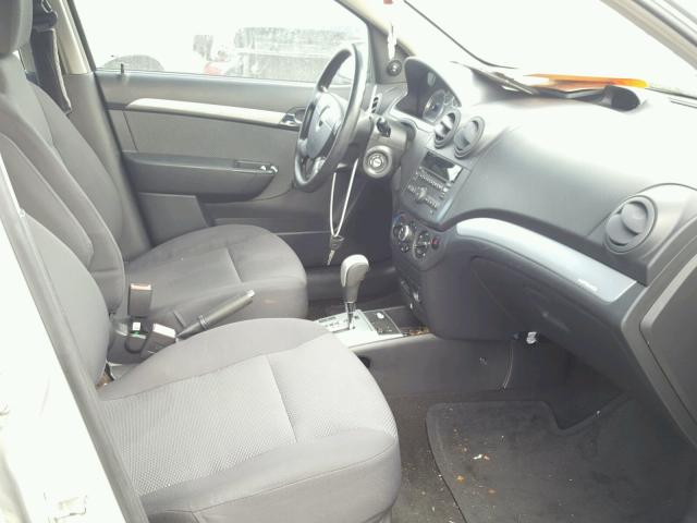 KL1TD5DE1AB115255 - 2010 CHEVROLET AVEO LS SILVER photo 5