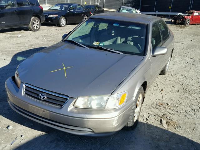 4T1BG22K51U073031 - 2001 TOYOTA CAMRY CE GRAY photo 2