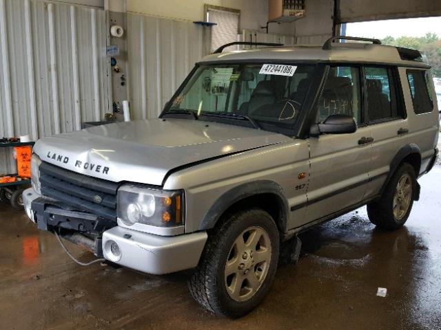 SALTW16433A808135 - 2003 LAND ROVER DISCOVERY SILVER photo 2