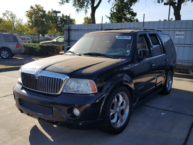5LMFU28R84LJ23233 - 2004 LINCOLN NAVIGATOR BLACK photo 2
