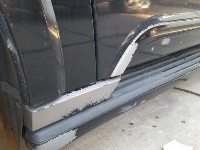 5LMFU28R84LJ23233 - 2004 LINCOLN NAVIGATOR BLACK photo 9