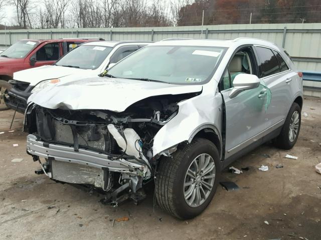 1GYKNBRSXHZ153528 - 2017 CADILLAC XT5 LUXURY SILVER photo 2